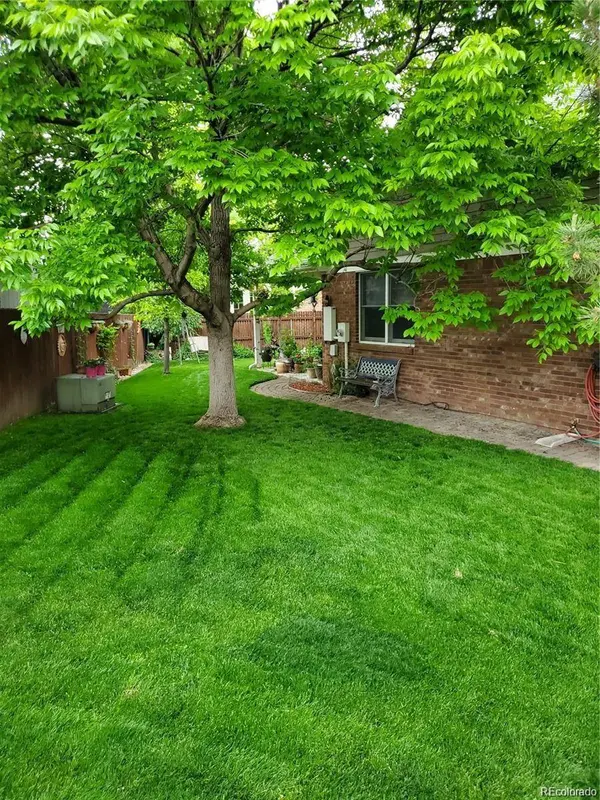 2504 E 125th PL, Thornton, CO 80241