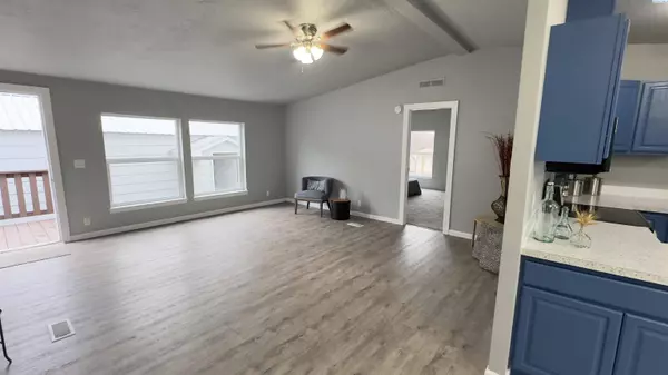 30705 S Quinn St, Kennewick, WA 99337