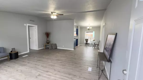 30705 S Quinn St, Kennewick, WA 99337