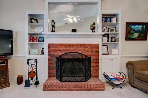 54 Greatwood DR, White, GA 30184