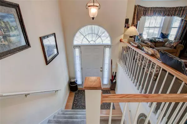 54 Greatwood DR, White, GA 30184