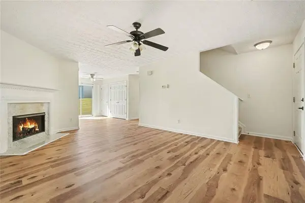 9464 Lakeview RD, Union City, GA 30291