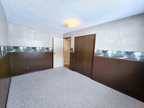 22709 10 AVE, Hillcrest, AB T0K1C0