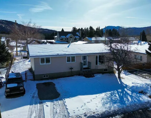 22709 10 AVE, Hillcrest, AB T0K1C0