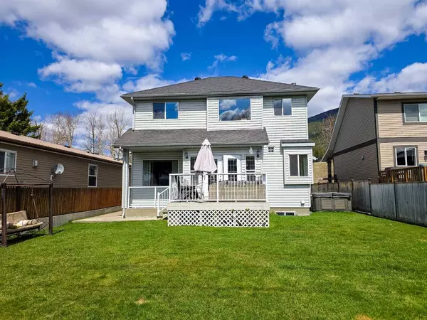 12306 22 AVE, Blairmore, AB T0K0E0