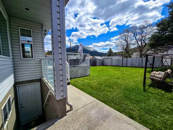 12306 22 AVE, Blairmore, AB T0K0E0