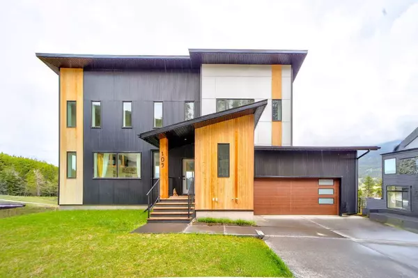 109 Southmore DR, Blairmore, AB T0K0E0