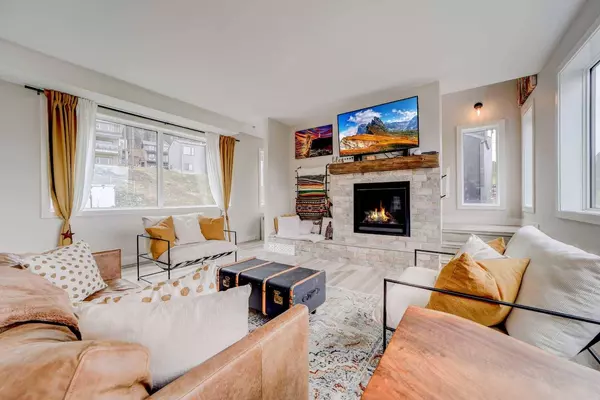 109 Southmore DR, Blairmore, AB T0K0E0