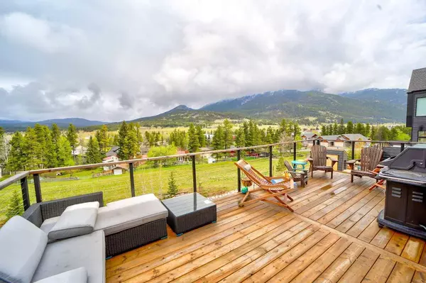 109 Southmore DR, Blairmore, AB T0K0E0