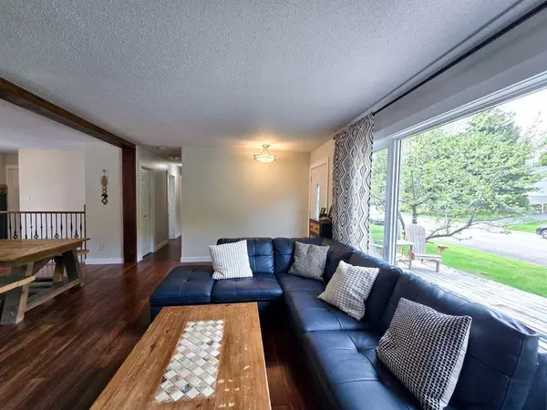 13522 15 AVE, Blairmore, AB T0K0E0