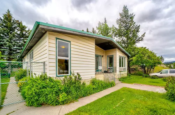 8126 20 AVE, Coleman, AB T0K0M0