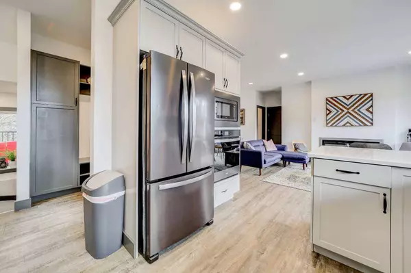 230 Southmore PL, Blairmore, AB T0K0E0