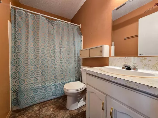 11910 21 AVE ##3, Blairmore, AB T0K0E0