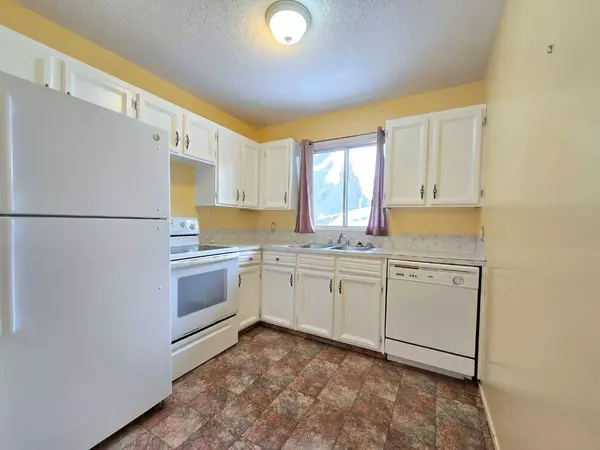 11910 21 AVE ##3, Blairmore, AB T0K0E0