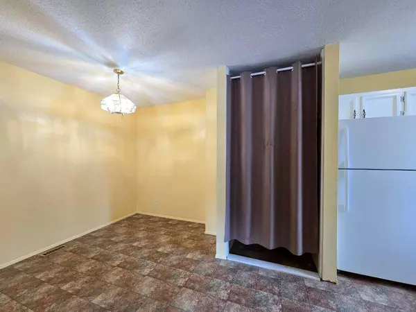 11910 21 AVE ##3, Blairmore, AB T0K0E0