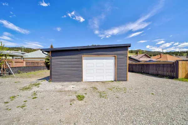 6726 17 AVE, Coleman, AB T0K0M0