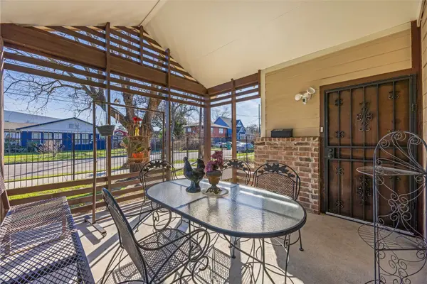 5219 Farmer ST, Houston, TX 77020