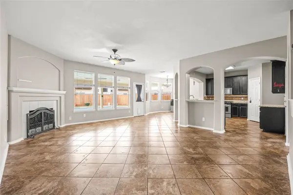 6415 Mustang Draw LN, Katy, TX 77449