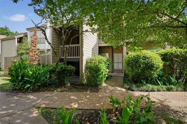 2100 Tanglewilde ST #378, Houston, TX 77063