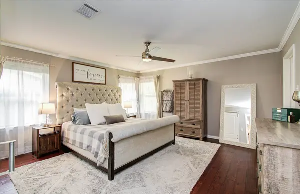 4846 Creekbend DR, Houston, TX 77035