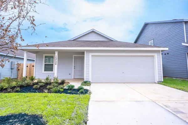15724 Plum Brook DR