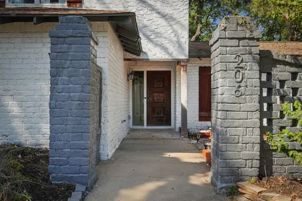 206 W North Hill DR, Spring, TX 77388