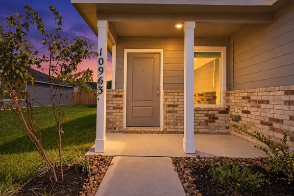 10963 Independence RD, Cleveland, TX 77328