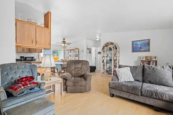 9156 Winter Gardens Blvd, Lakeside, CA 92040
