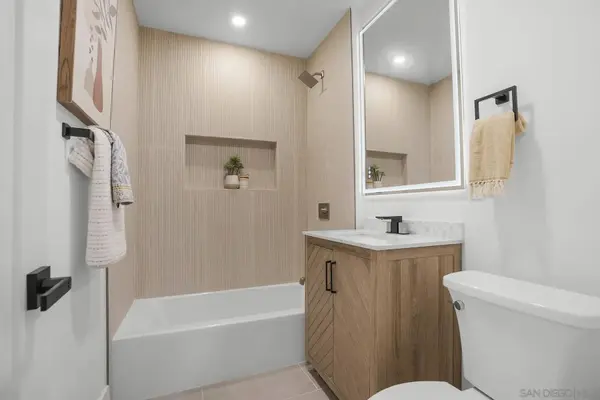 3296 Talbot, San Diego, CA 92106