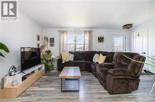 35 Honeywood Drive, Waasis, NB E3B8Z9
