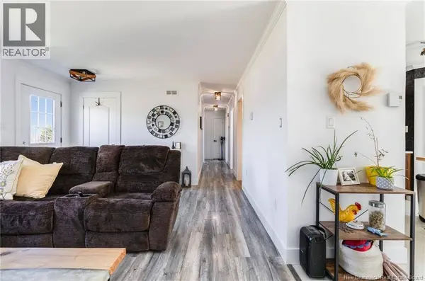 35 Honeywood Drive, Waasis, NB E3B8Z9