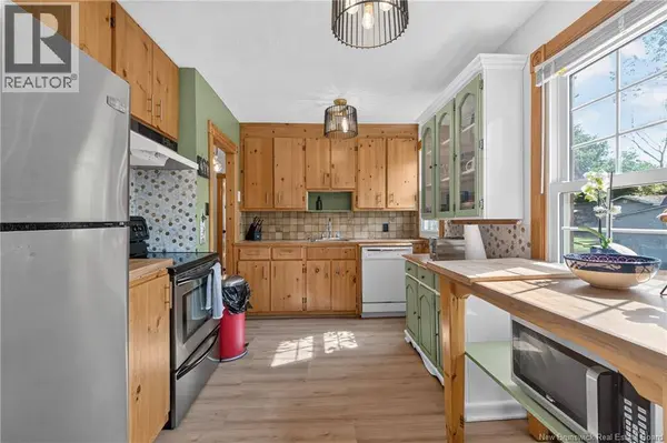 739 Athlone Street, Fredericton, NB E3A3A8