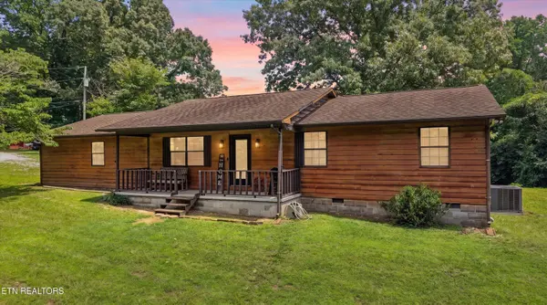 349 Fairchild St, Harriman, TN 37748