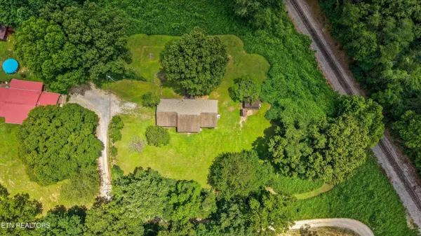 349 Fairchild St, Harriman, TN 37748