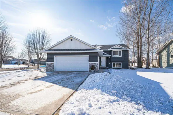 320 Bluebill ST, Baldwin, WI 54002