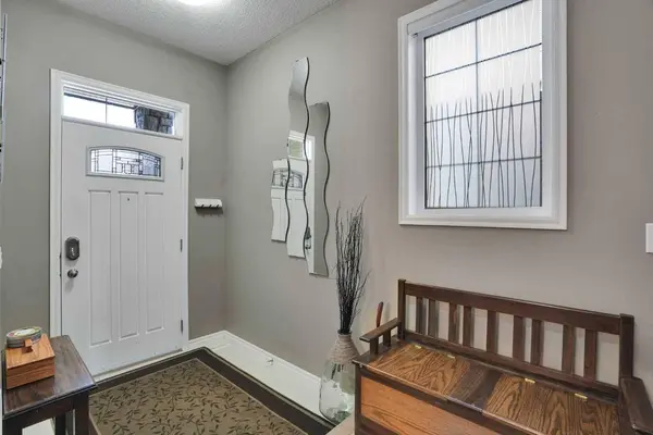 109 Cranleigh PL SE, Calgary, AB T3M 0N5