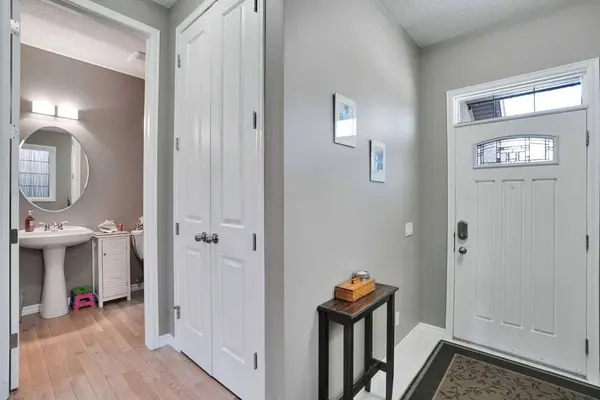 109 Cranleigh PL SE, Calgary, AB T3M 0N5