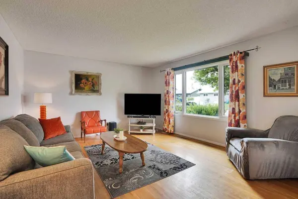 9824 Auburn RD SE, Calgary, AB T2J 1E1