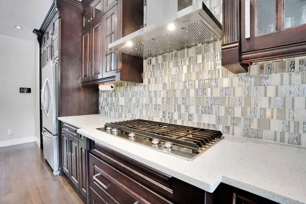 1018 S 20 AVE SE, Calgary, AB T2G 1M6