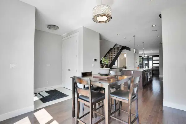 1018 S 20 AVE SE, Calgary, AB T2G 1M6