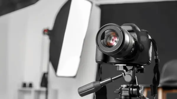 What Photos and Marketing Do Sellers Need to Actually Sell?,Delisa Lapinsky