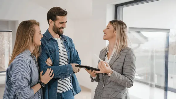 Should Buyers Use the Listing Agent to Buy the Home?,Delisa Lapinsky