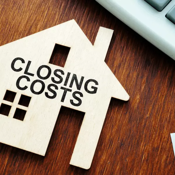 What Costs Should Sellers Expect When Selling a Home?