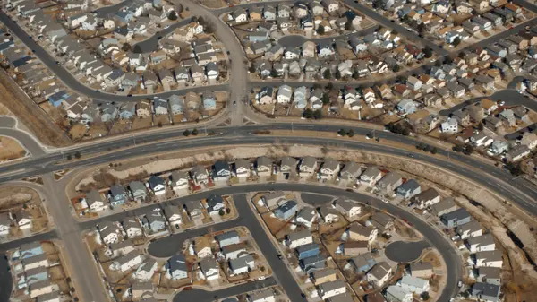 What Buyers Should Know About Buying Near Future Development,Delisa Lapinsky