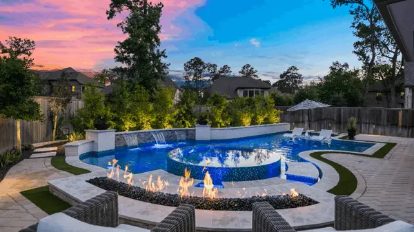 What Buyers Should Know About Buying a Home With a Pool,Delisa Lapinsky