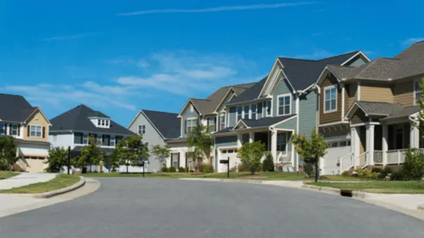 How Buyers Can Avoid Falling in Love With the Wrong House,Delisa Lapinsky