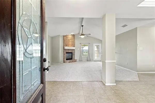 101 Cheyenne Trail, Trenton, TX 75490