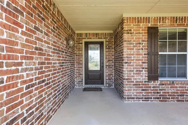 101 Cheyenne Trail, Trenton, TX 75490