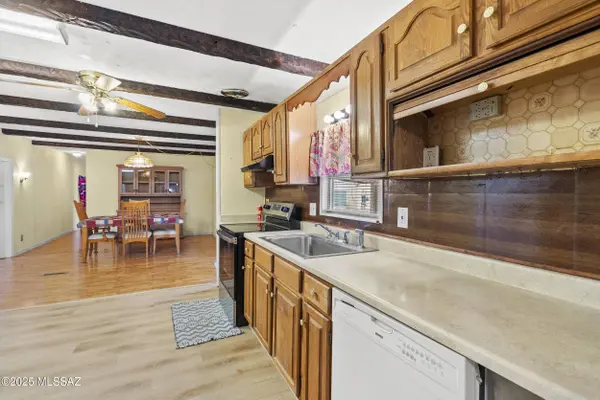 6001 W Flying M Street, Tucson, AZ 85713