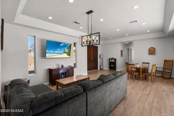 231 Premio Court, Rio Rico, AZ 85648